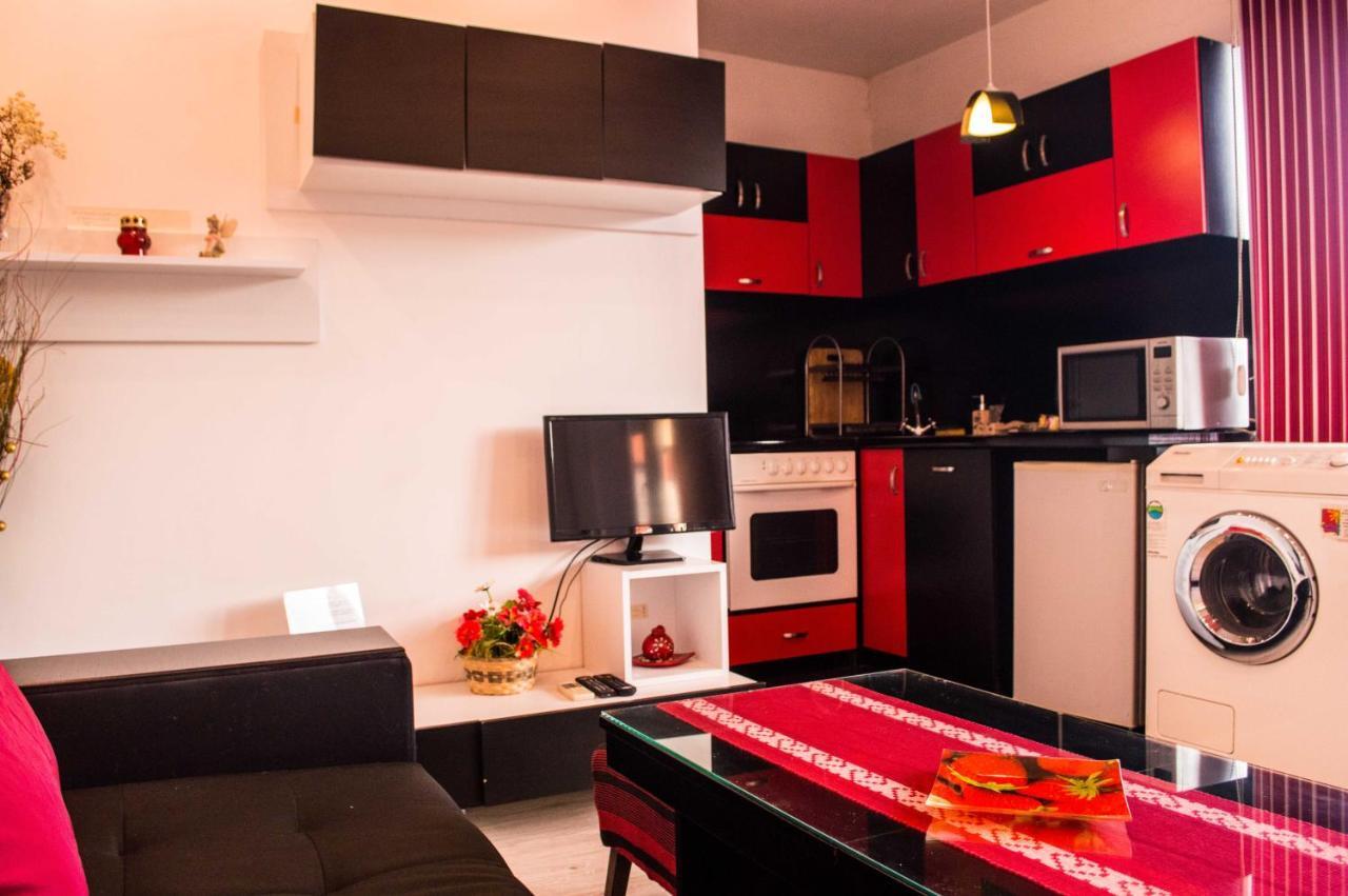 Red House Apartment Veliko Turnovo Bagian luar foto
