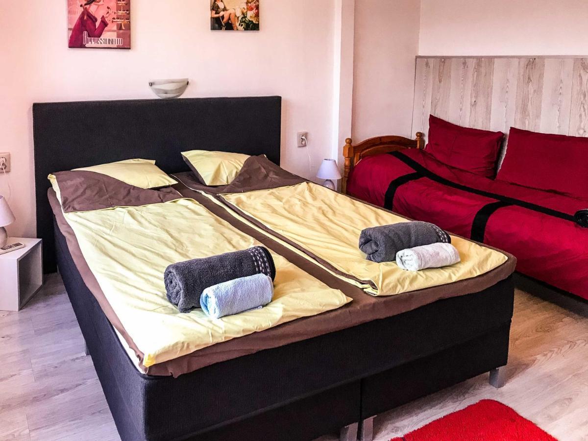 Red House Apartment Veliko Turnovo Bagian luar foto