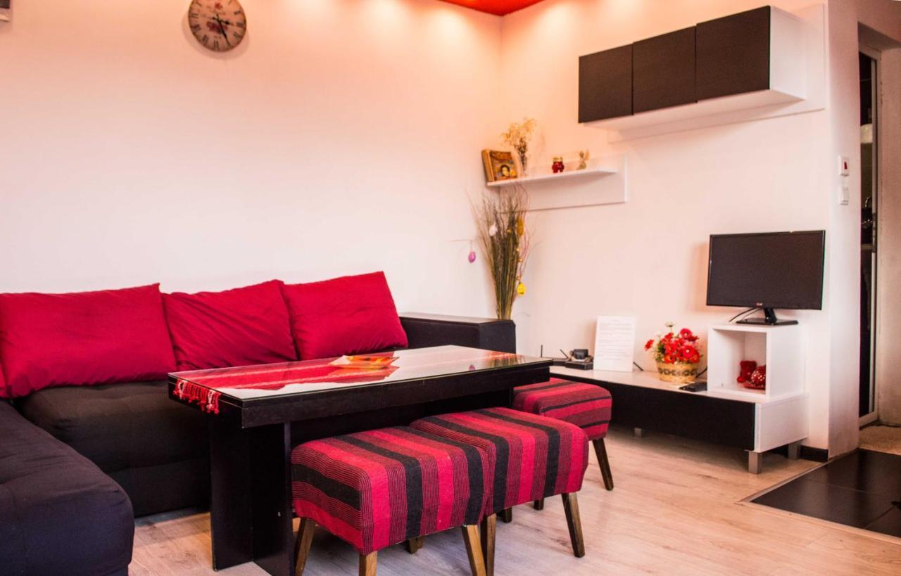 Red House Apartment Veliko Turnovo Bagian luar foto